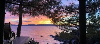 Waterfront Retreat with Stunning Sunset Views on Frye Island!