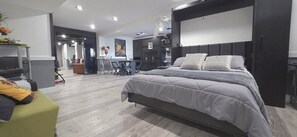 2 bedrooms, desk, iron/ironing board, free WiFi