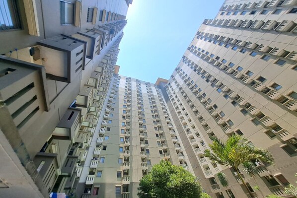 Exterior - OYO 93365 Apartement Gateway By Sarana Cipta Mahakarya Ii (Bandung)