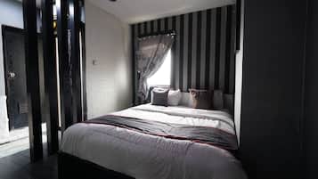 Deluxe Double Room | Free WiFi, bed sheets