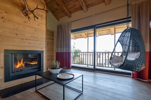 Interior - A chalet where the mountains speak (Castelnuovo Nigra)
