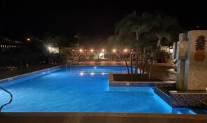 Outdoor pool, a heated pool - NEW! Remodeled studio just Steps from Beach, Pool, and Restaurants!  (St Thomas)