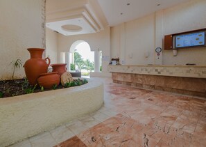 Lobby - Perfect Beachfront Retreat for Couples: Steps to the Sand
(Playa del Carmen)