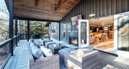 Luxury-Family Friendly-Game Room-Huge Porch-Comfortable/Beautiful Beds