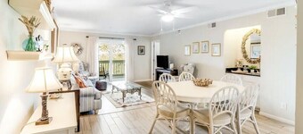 Newly Renovated Riverfront Villa