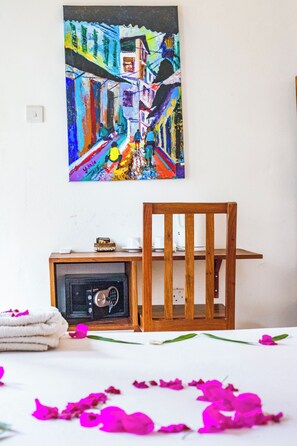Unclassified image, 3 of 8, button - Anna & Gideon's  B&B (Jambiani)