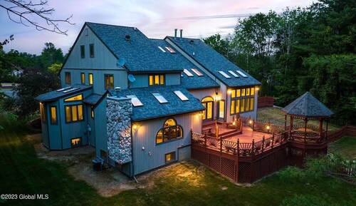 Luxury Mansion Rentals in Niskayuna, NY USA