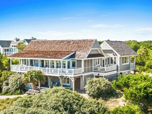Exterior - Southern Charm 5BR 4.5 BA Classic S. Beach Home Ocean & Sunset views BHI Club (Bald Head Island)