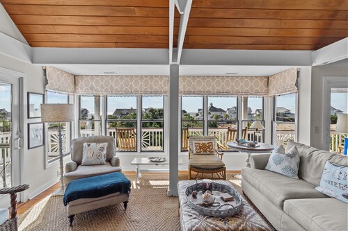 Southern Charm 5BR 4.5 BA Classic S. Beach Home Ocean & Sunset views BHI Club