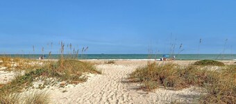 Affordable 2BR Main floor unit  RIGHT ON THE  BEACH!  1 King & 2 Queen Beds.