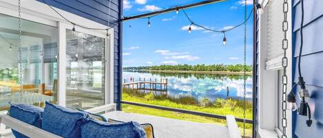 المنشأة من الداخل