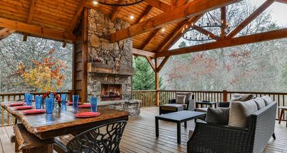 Trout Tales Riverfront Lodge-Hot Tub,Pet Friendly,Game Room,Firepit,Decks Galore