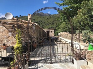 Terrace/patio - Nouveau en Balagne ! Logement 6 Pers. Clim, Piscine/jacuzzi, Terrain Pétanque (Manso)