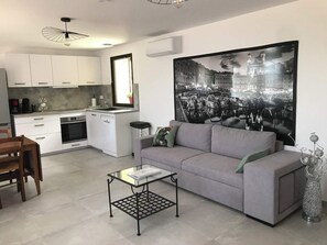 TV - Nouveau en Balagne ! Logement 6 Pers. Clim, Piscine/jacuzzi, Terrain Pétanque (Manso)