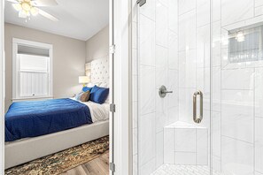 Shower, hair dryer, towels - Gulf Shores Getaway | Pool & Coastal Adventures (Gulf Shores)