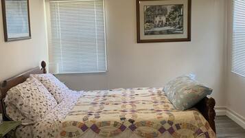 1 dormitori, escriptori, wifi gratuïta i roba de llit