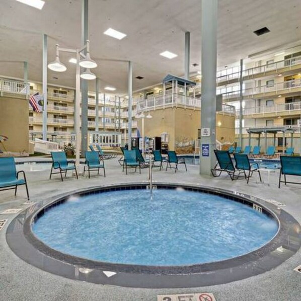 Indoor pool, outdoor pool - Walk to beach - Condo with indoor pool and spa (Hilton Head Island)