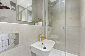 Towels - Lovely 2-bedroom in Warwick (Warwick)