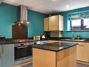 Dishwasher, cookware/dishes/utensils