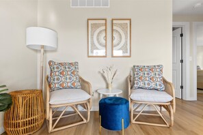 Interior - Boho Hillside Retreat In Boises Northend (Boise)