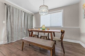 Dining - Northend Hillside Retreat Relax & Unwind (Boise)