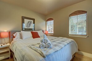 3 soverom, strykejern/-brett, wi-fi (inkludert) og sengetøy