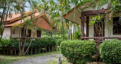 Lanta School Beach Resort