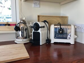 Kaffee und/oder Kaffeemaschine