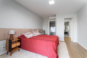 4 bedrooms, Internet, bed sheets