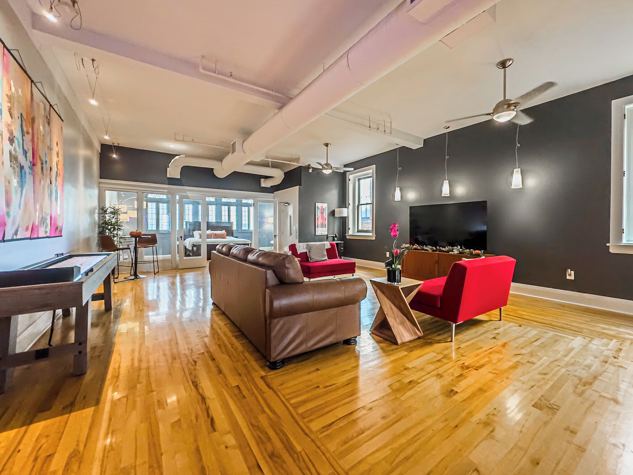 Una Smart TV, libros