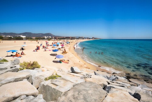 Opening Doors Premià Dalt Amazing views with pool