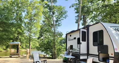 Spacious RV lots on the KY Lake, just minutes from historic Clifton, TN.