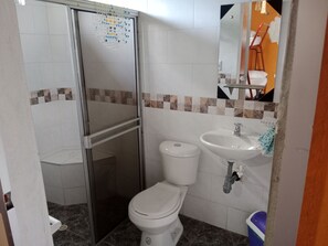 Cabin truyền thống, 1 phòng ngủ, quang cảnh núi | Phòng tắm