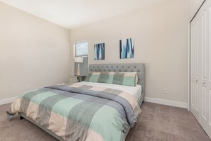 3 chambres, fer et planche à repasser, Wi-Fi, literie fournie