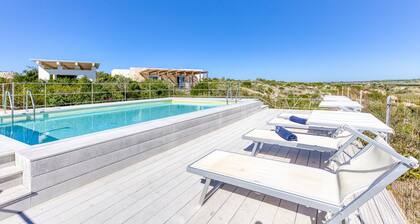 Villa panoramique avec piscine proche de la plage