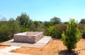 Property grounds - Modern villa with plunge pool near the beaches (Torre Pali)
