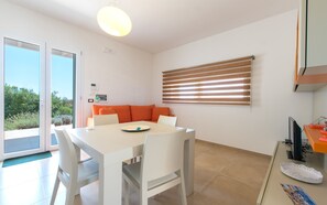 Dining - Modern villa with plunge pool near the beaches (Torre Pali)