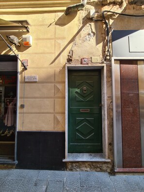 Front of property - Casa Vittoria by PortofinoVacanze (Rapallo)