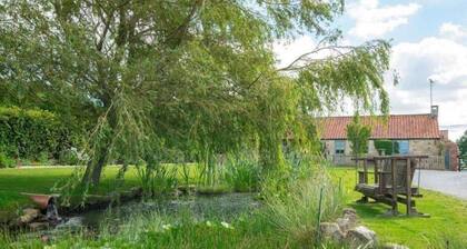 Cosy and spacious cottage in beautiful surroundings with private outside area