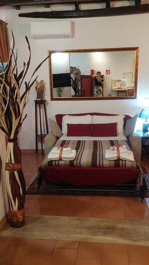 1 soverom, strykejern/-brett, reiseseng for barn og wi-fi (inkludert)