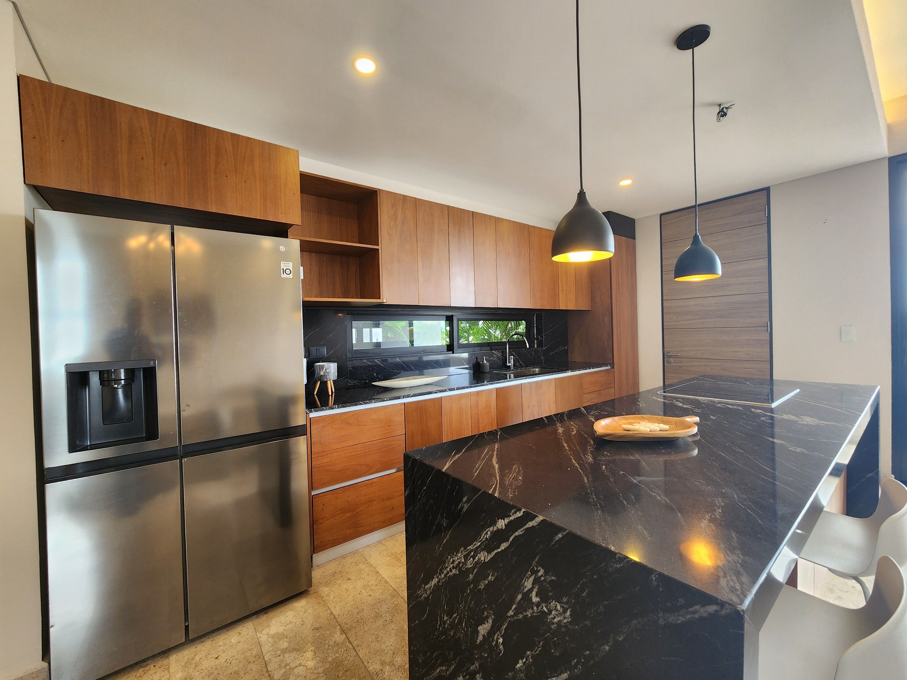 Micro-ondes, plaque de cuisson