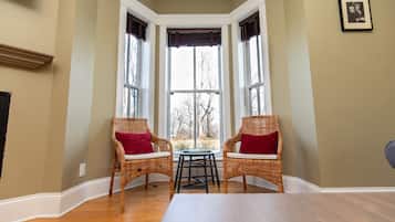 Superior Suite | 4 bedrooms, premium bedding, pillow-top beds, individually furnished
