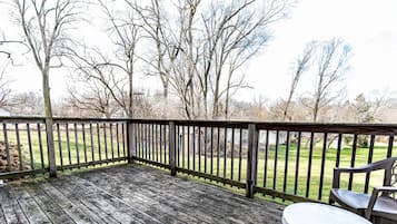 Standard Room | 4 bedrooms, premium bedding, pillowtop beds, individually furnished