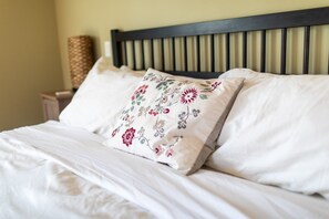 Superior Suite | Premium bedding, pillow-top beds, individually furnished, desk - Furness Mansion (Chesterton)