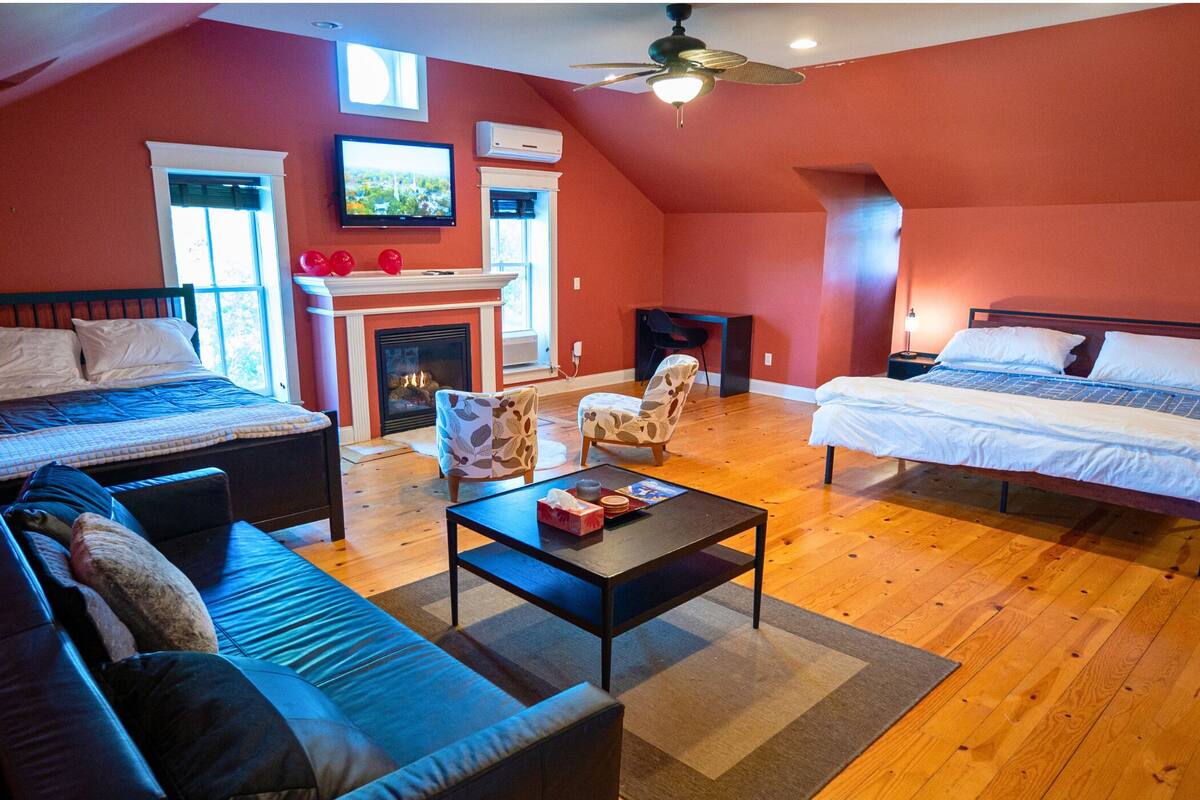 家庭套房 | 高級寢具、特厚豪華床墊、獨特裝修、書桌