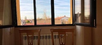 A 10 Minutos de Segovia Chalet con Jardín y Piscina en Pueblo Maravilloso