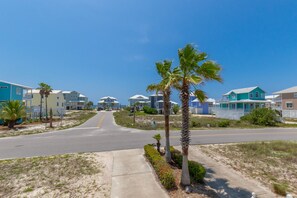 Property grounds - Heated Pool~Pickleball~Golf Cart~Pets~Ocean Views (Gulf Shores)