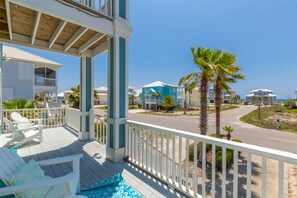 Terrace/patio - Heated Pool~Pickleball~Golf Cart~Pets~Ocean Views (Gulf Shores)