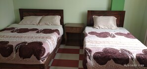 Free WiFi - HOSTAL ETERNA PRIMAVERA  (Copacabana)