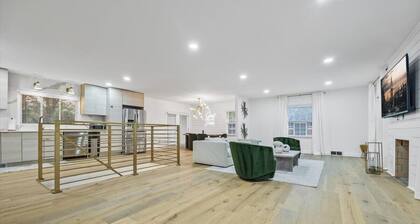 Luxury Home With Southern Charm - Close Proximity To All Atlanta Attractions